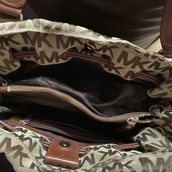 Michael Khors bag - Picture 2 of 8